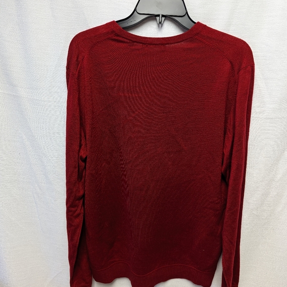Murano modern performance V-neck sweater weater - Picture 2 of 4